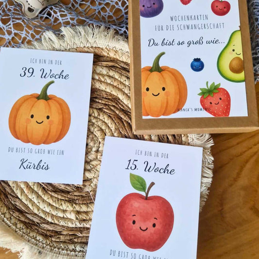 Wochenkarten Schwangerschaft – Kartenset mit Box, Beispiel Woche 15 Apfel & Woche 39 Kürbis